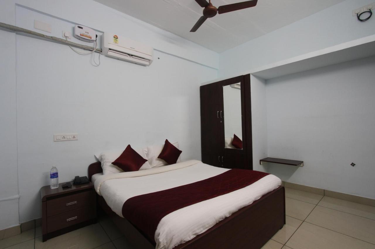 Lakshana Service Apartment - Big Temple Танджавур Экстерьер фото